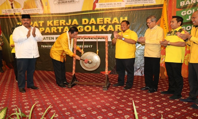 Pengurus Wajib Sukseskan Panca Sukses Golkar