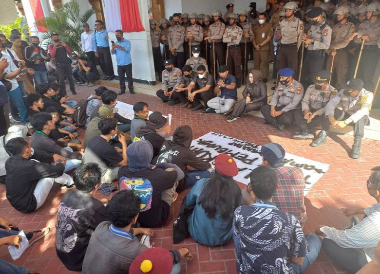 DPRD Balikpapan Temui Aksi Demo Aliansi Penyelamat Demokrasi Soal RKUHP