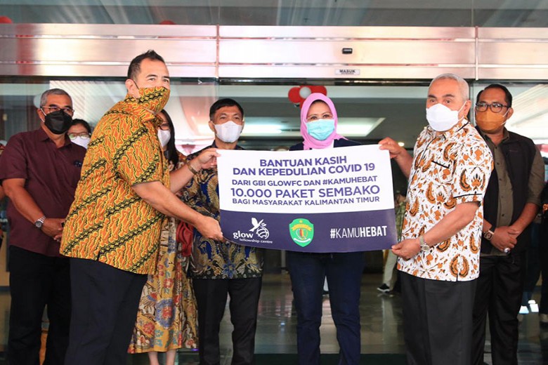 Geber IKA Unmul Kembali Serahkan Bantuan Sembako, Isran: Bekerjalah dengan Kejujuran dan Ketulusan