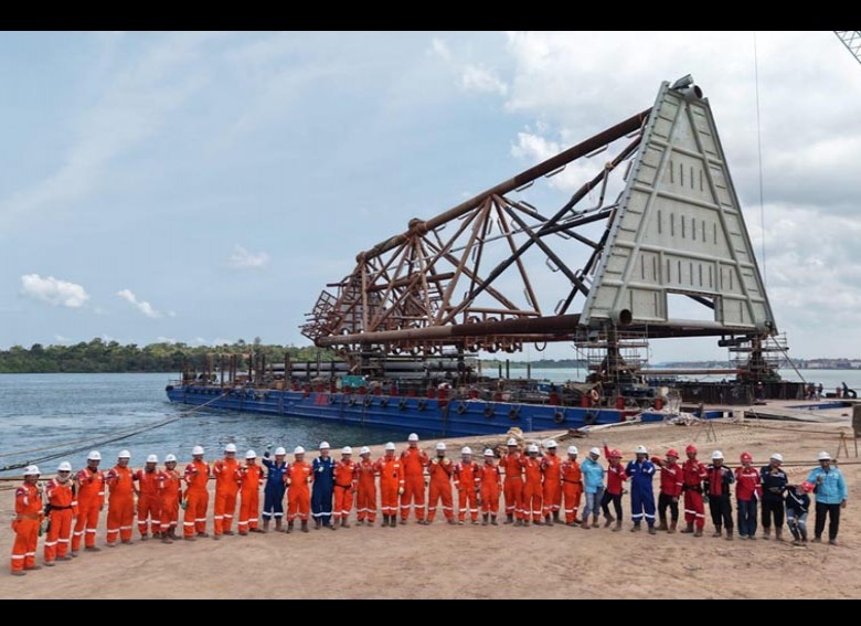 Proyek Manpatu PT Pertamina Hulu Mahakam Melaju, Memasuki Tahap Load Out dan Sail Away Jacket