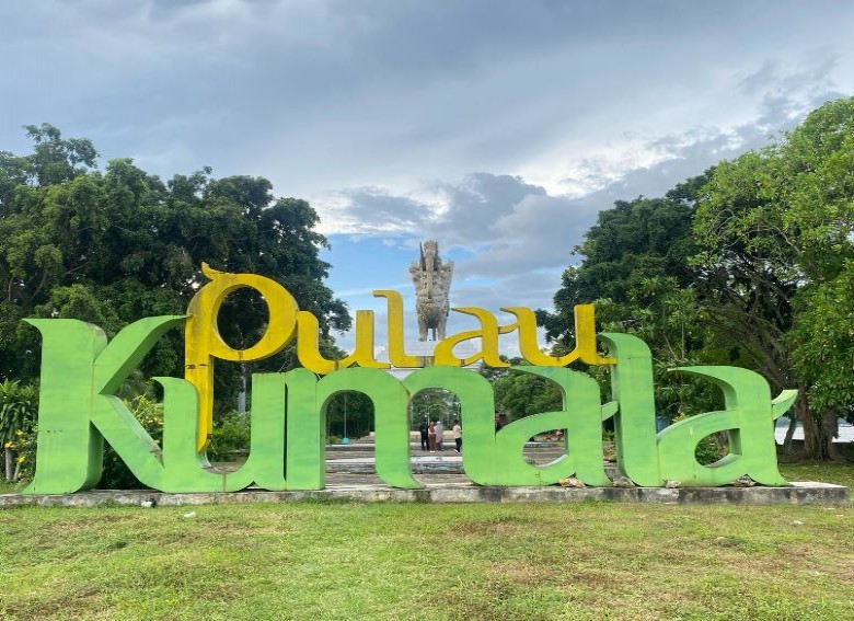 Tawarkan Pengalaman Wisata Ditengah Sungai Mahakam, Pulau Kumala Diserbu Wisatawan Selama Libur Lebaran