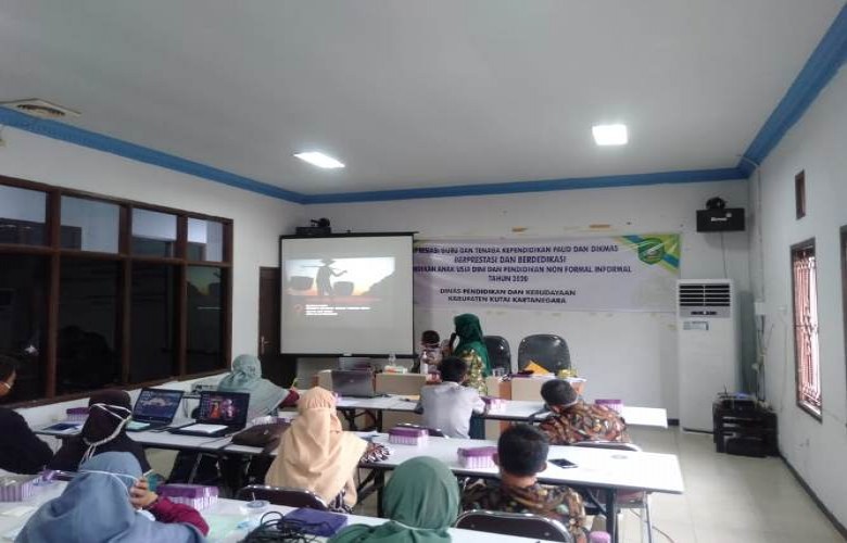 Dinas Pendidikan dan Kebudayaan Kukar Gelar Pelatihan Penulisan Karya Nyata