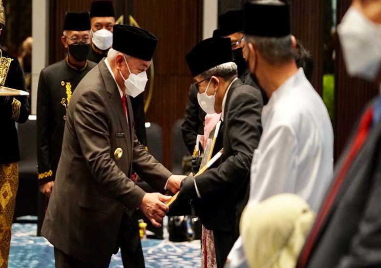 Pemprov Berikan Penghargaan 9 Tokoh Berjasa di Kaltim