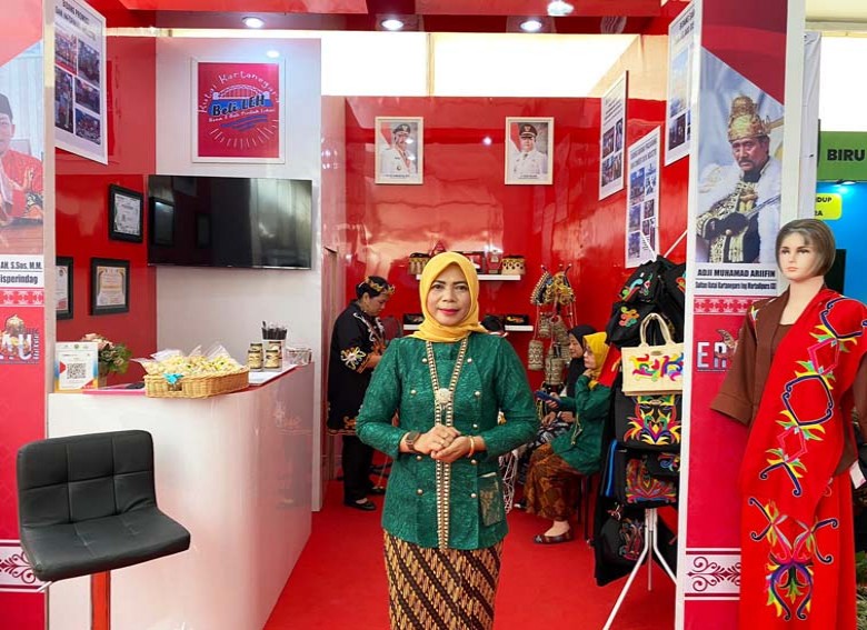 Stan Produk UMKM dan IKM di Expo Erau 2024 Diminati Pengunjung