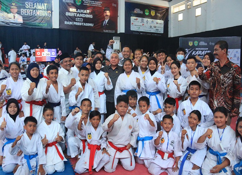 Buka Kejurprov Karate Piala Gubernur Kaltim, Isran: Tetap Jaga Sportifitas Dalam Beranding
