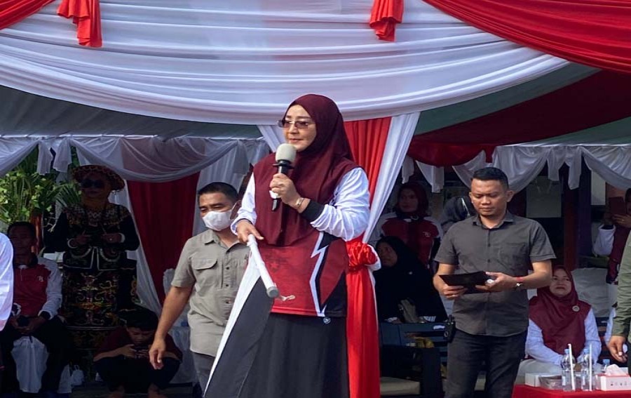 Bupati Apresiasi Pelestarian Sejarah Melalui Pawai Budaya Kecamatan Teluk Bayur