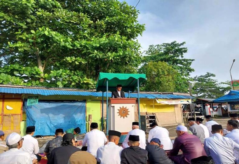 Ribuan Umat Muslim Muhammadiyah Kutai Kartanegara Laksanakan Shalat Idul Fitri di Terminal Tangga Arung