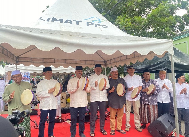 Bupati Edi Damansyah Resmikan Lorong Pasar Ramadan 1446 H di Tenggarong