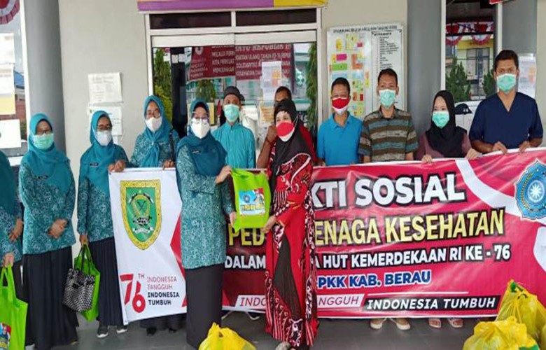 TP-PKK Berau Peduli,  Salurkan 365 Paket ke Nakes dan 5 Hampers ke Bayi Yang Lahir 17 Agustus 2021