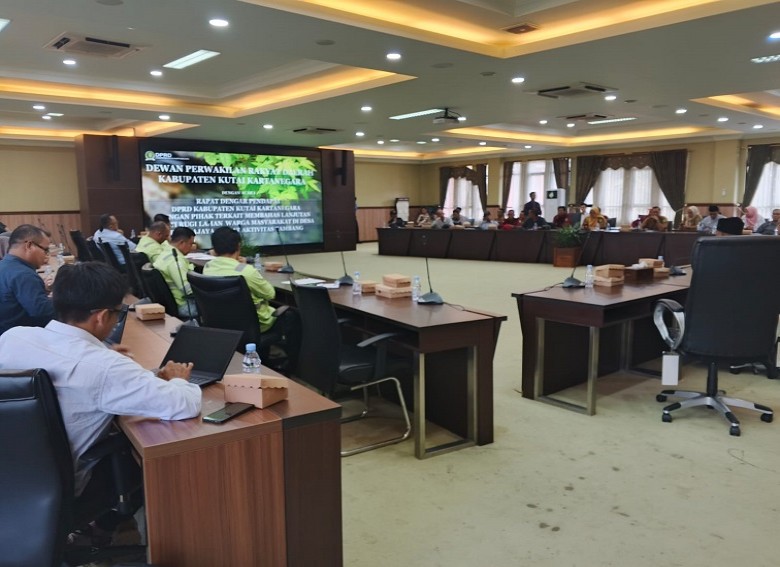 Rapat Dengar Pendapat DPRD Kukar Bahas Kompensasi Dampak Banjir