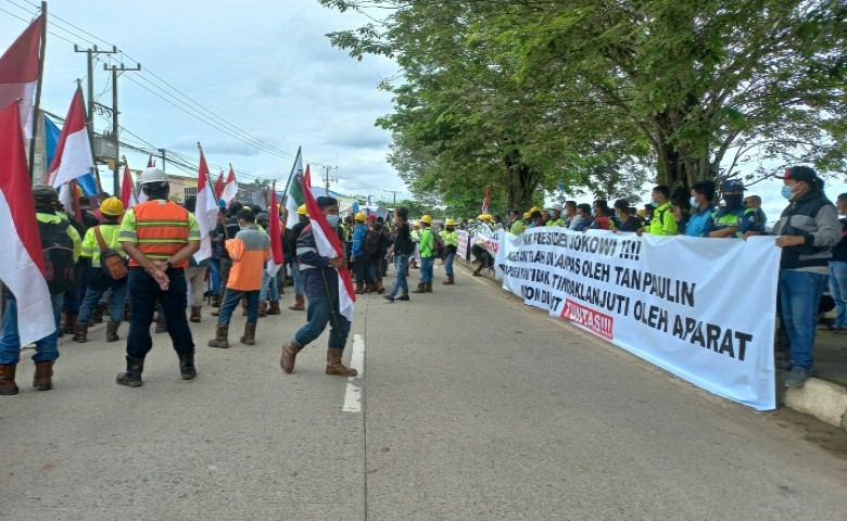 Buntut Jalan Hauling Ditutup, Ratusan Karyawan PT BEP Demo di Polres Kukar