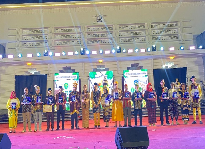 Pemprov Kaltim Minta Masyarakat Kenalkan Identitas Budaya Daerah