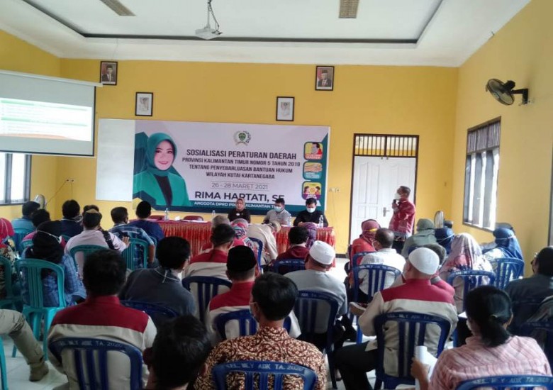 Warga Tenggarong Antusias Ikuti Sosialisasi Perda Bantuan Hukum