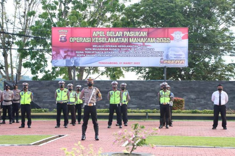 Kapolres Kukar Pimpin Apel Gelar Pasukan Operasi Keselamatan Mahakam 2022