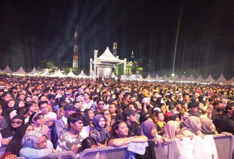 Hip-hop Dangdut NDX AKA Sukses ‘Guncang’ Tenggarong Seberang