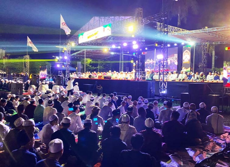 Ribuan Jamaah Ikuti Kukar Bersholawat Jilid III, Realisasikan Program Gema Pemkab Kukar