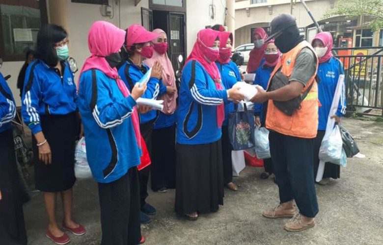 Bhakti Sosial BKOW Peduli Protokol Kesehatan 5M