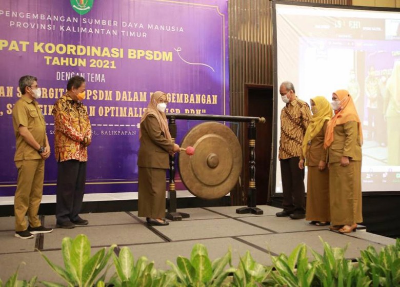 Ardiningsih Buka Rakor BPSDM, Harus Miliki Ciri Smart ASN