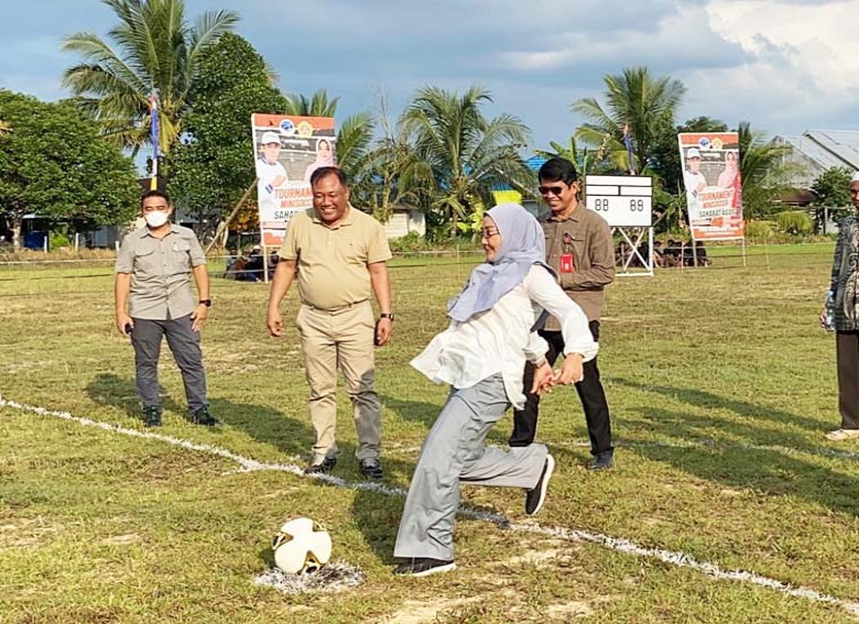 Sri Juniarsih Mas Apresiasi Turnamen Olahraga dan Ajak Kampung Berkoordinasi dengan Pemerintah Daerah