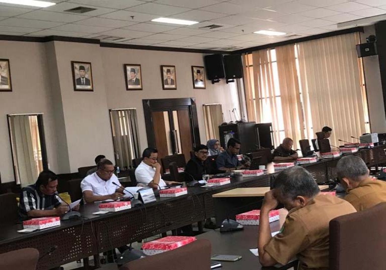 Pansus Pajak Daerah dan Retribusi Daerah Gelar RDP, Fokus pada Pendataan Alat Berat dan Kendaraan Luar Kaltim
