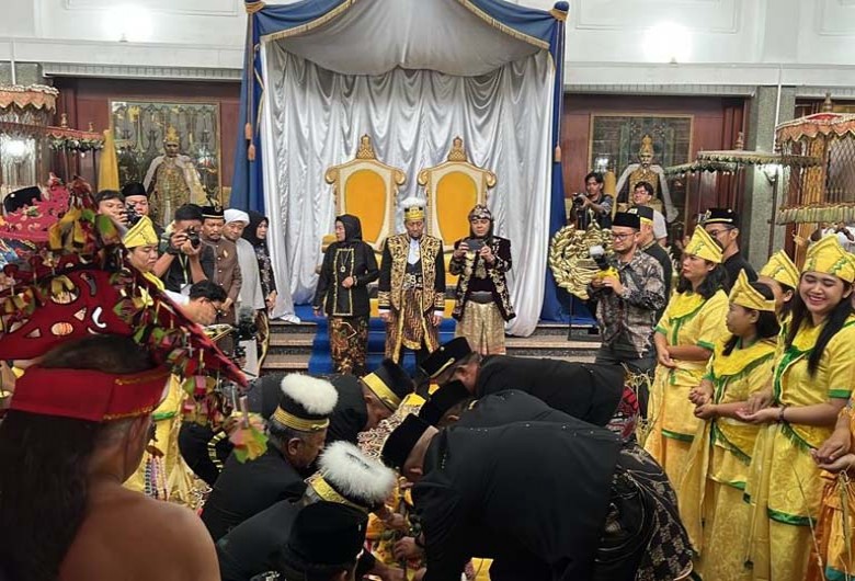 Rebahkan Tiang Ayu, Ritual Erau Adat Pelas Benua 2023 Berakhir