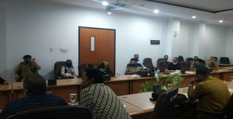 Komisi II Gelar RDP Soal Pembagian Lapak Pasar Rawa Indah
