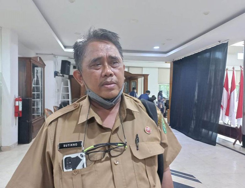 Distanak Kukar Berikan Bantuan untuk Petani