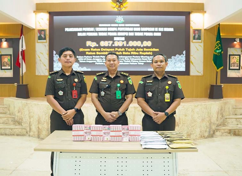 Kejari Kukar Kembalikan Rp687,9 Juta Uang Rampasan ke Kas Negara