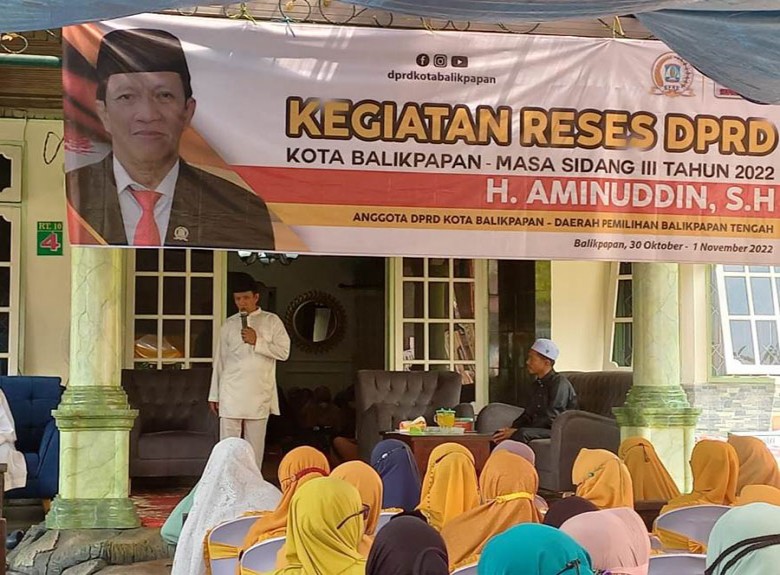 Warga Pertanyakan Masalah Seragam Gratis Yang Dijanjikan Pemerintah