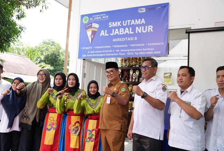 Pj Gubernur Kunjungi SMK Utama Al Jabar Nur Samboja