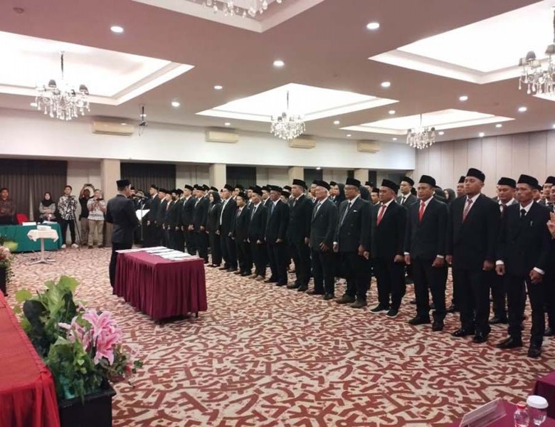 Ketua KPU Lantik Anggota PPK se-Kukar