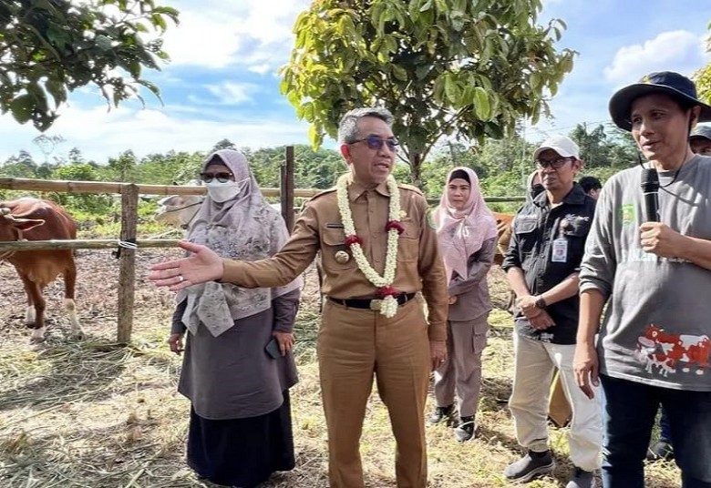 Panen Pedet dan Peresmian Pasar Hewan Ternak, Upaya Pemkab Kutim Kembangkan Peternakan Mandiri