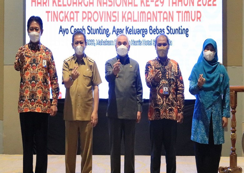 Peringatan Harganas Ke-29 Tingkat Provinsi, Gubernur Lantik TPPS Provinsi Kaltim