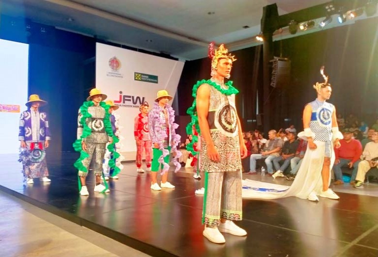 Promosikan Batik Kutai di Event Jogja Fashion Week 2023