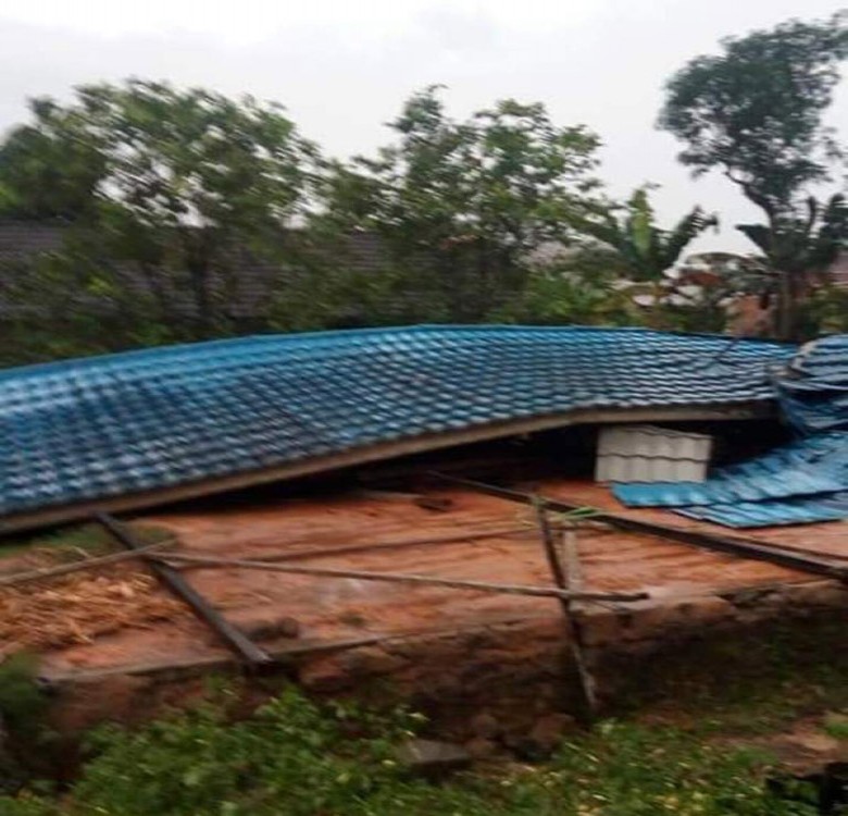 9 Rumah Warga Kukar Diterjang Angin Puting Beliung