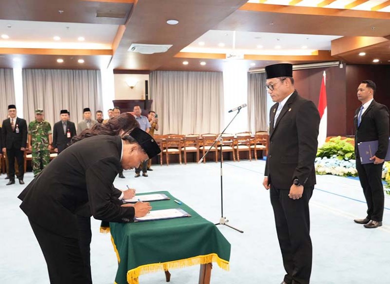 7 Komisioner KPID Kaltim Periode 2026-2029 Dilantik, Wagub Seno: Mitra Strategis Membangun Informasi Publik