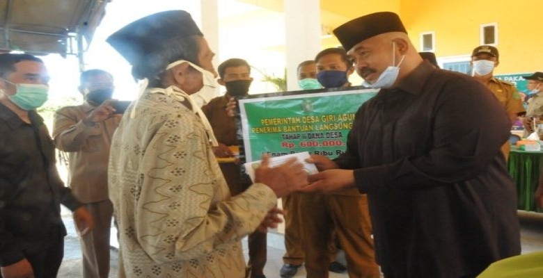 27 KK di Desa Giri Agung Sebulu Terima BLT-DD Tahap 2