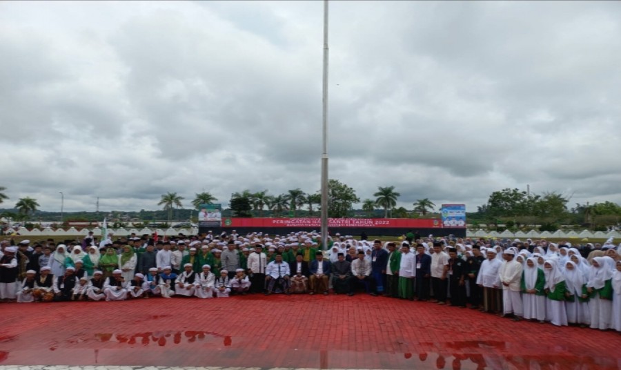 Ribuan Santri di Kukar Ikuti Upacara Peringatan Hari Santri Nasional 2022