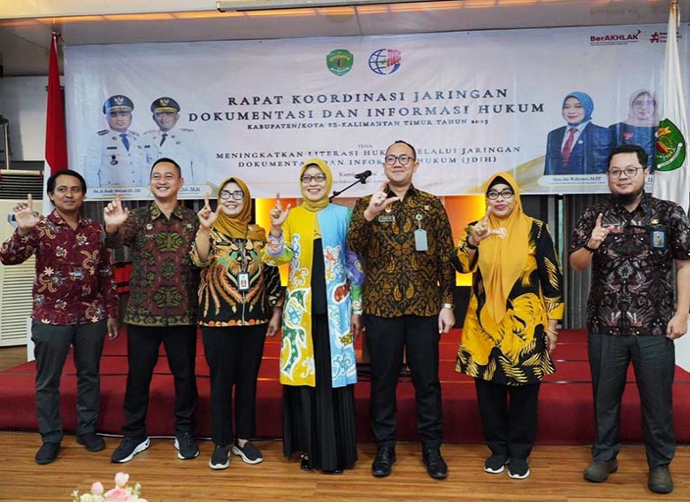 Sekda Sri Buka Rakor JDIH Kabupaten Kota se-Kaltim
