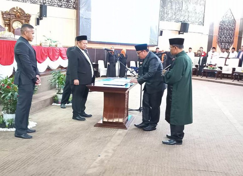 Pujiono Dilantik jadi PAW Anggota DPRD Kukar Sisa Periode 2019-2024