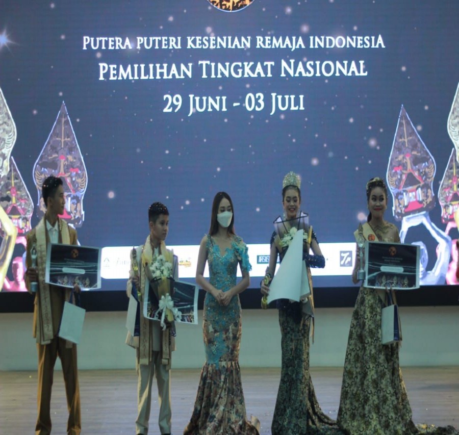 Remaja Asal Balikpapan Dinobatkan jadi Putri Kesenian Indonesia 2022