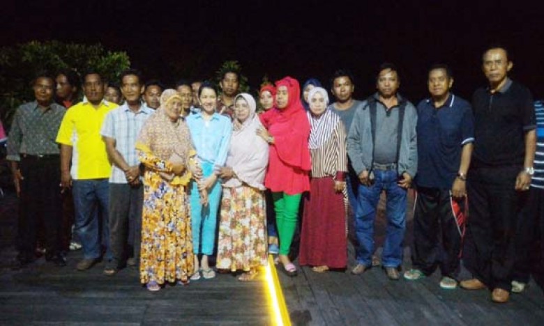 Rita Silaturahmi ke Warga Pulau Maratua Berau