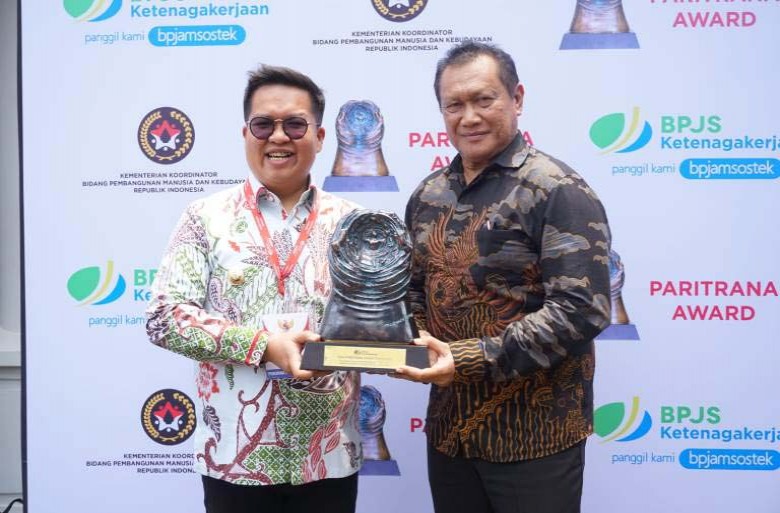 Pemkab Kukar Terima Penghargaan Paritrana Award, Bukti Komitmen Perlindungan Tenaga Kerja Rentan