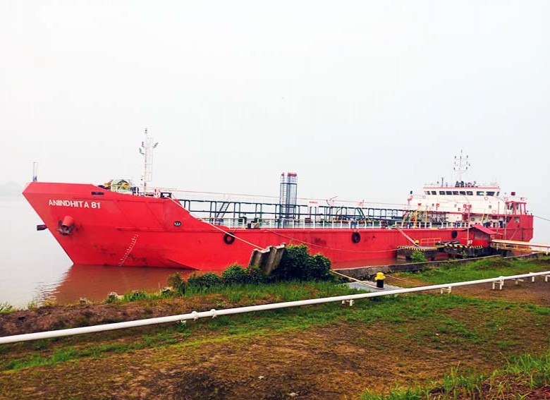 Pasokan BBM Berau Diperkuat, Kapal Pengangkut Pasokan Pertalite dan Pertamax Tiba, Penyaluran ke SPBU Dipacu 30 Persen