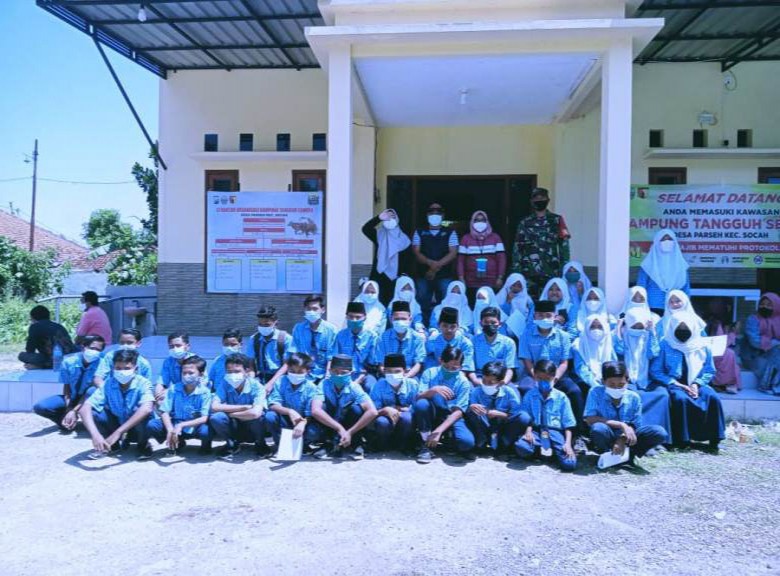 Puluhan Siswa SMP Raudlatul Ulum As-Syafi’iyah Ikuti Vaksinasi