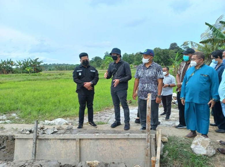 Wabup Rendi Tinjau Proyek Irigasi Rp5,9 Miliar, Progres Baru Selesai 20 Persen