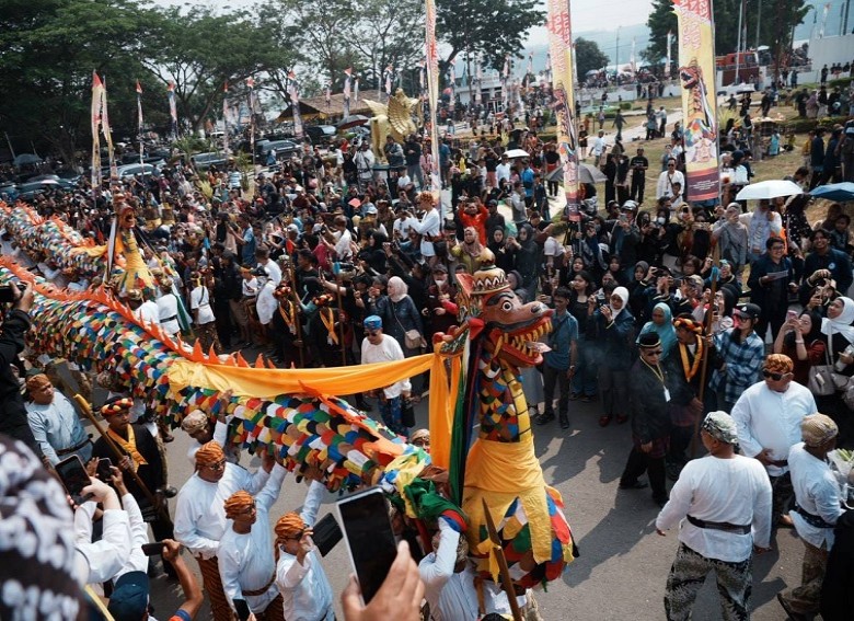 Erau Adat Kutai 2026 Ditutup, Pemprov Kaltim Dorong Generasi Muda Lestarikan Budaya