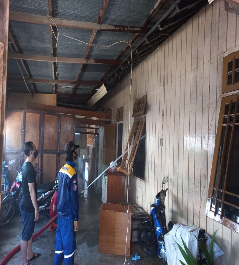 Satu Rumah Hangus Terbakar di Jalan Mangkuraja