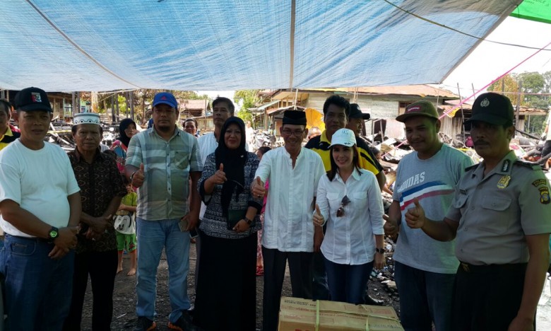 Fraksi Golkar Salurkan Bantuan ke Korban Kebakaran di Tabang