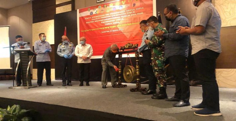 Gubernur Buka Rapat Tim PORA